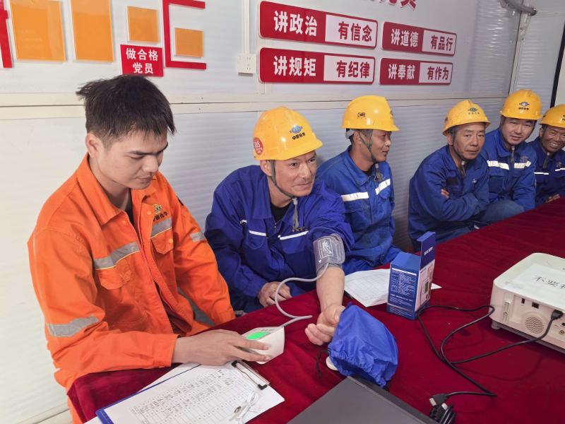 守護(hù)職業(yè)健康  護(hù)航匠心筑夢(mèng)——四化建各單位多維度開(kāi)展《職業(yè)病防治法》宣傳周活動(dòng)